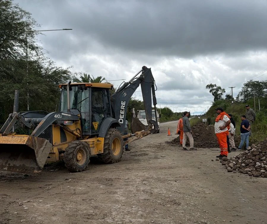 Recuperacion de caminos tras las inundaciones
