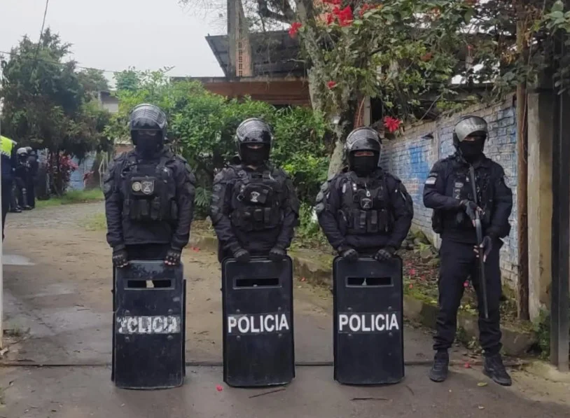 Policia